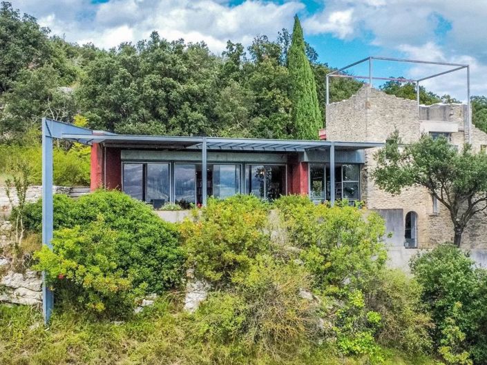 Image No.3-3 Bed Property for sale