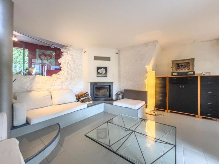 Image No.8-3 Bed Property for sale