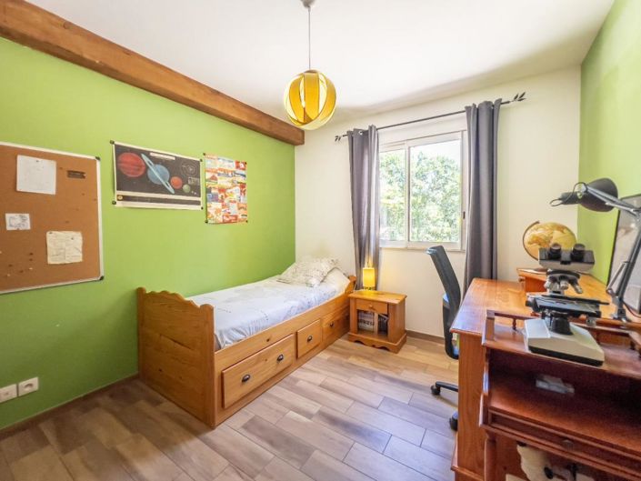 Image No.13-4 Bed Property for sale