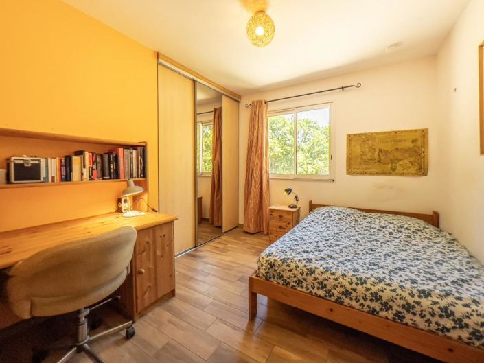 Image No.15-4 Bed Property for sale