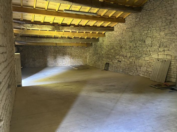 Image No.17-4 Bed House for sale