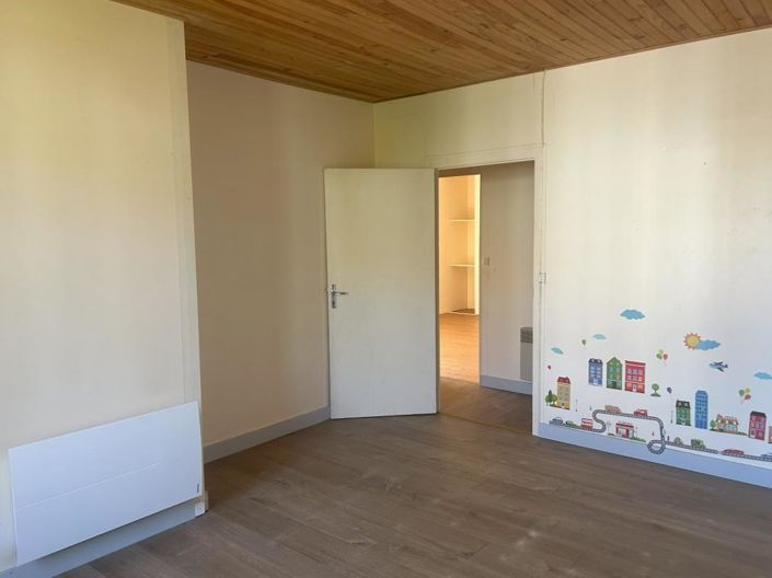 Image No.8-4 Bed House for sale