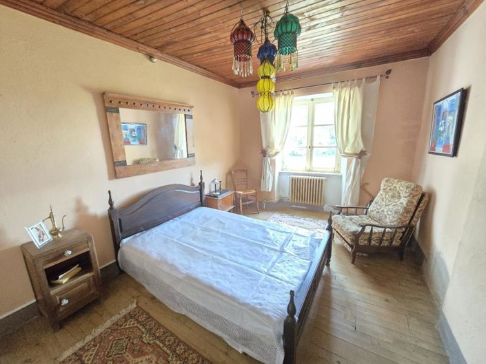 Image No.11-6 Bed Property for sale