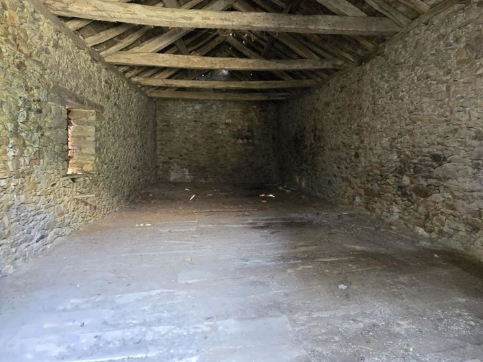 Image No.20-6 Bed Property for sale