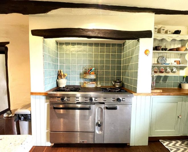 Image No.15-2 Bed Property for sale