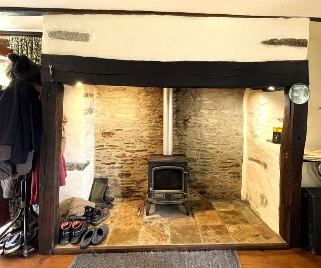 Image No.17-2 Bed Property for sale