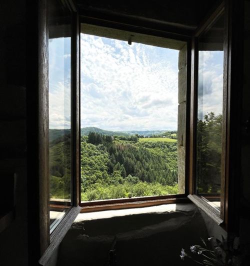 Image No.20-2 Bed Property for sale