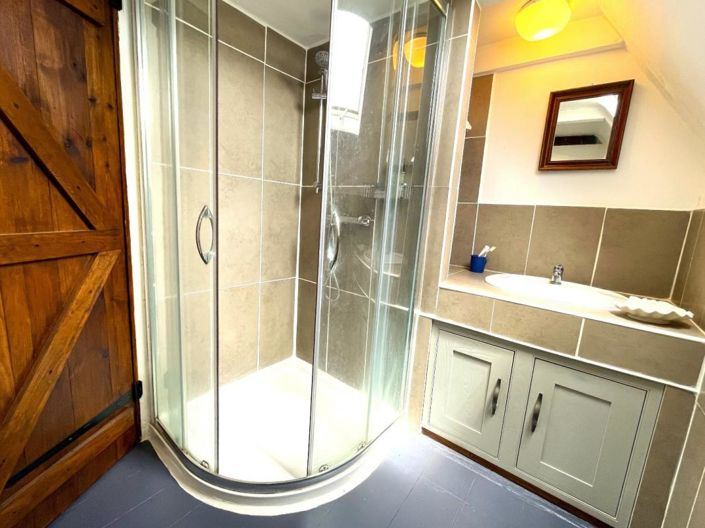 Image No.7-2 Bed Property for sale