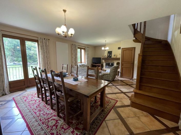 Image No.3-3 Bed Property for sale