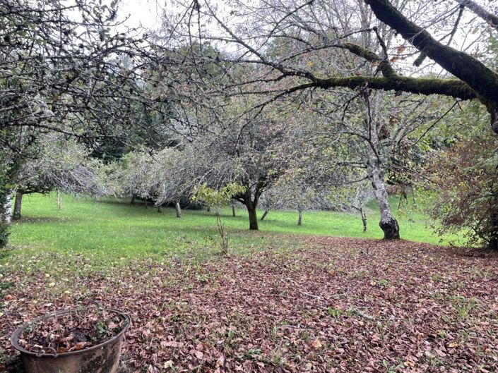 Image No.8-3 Bed Property for sale