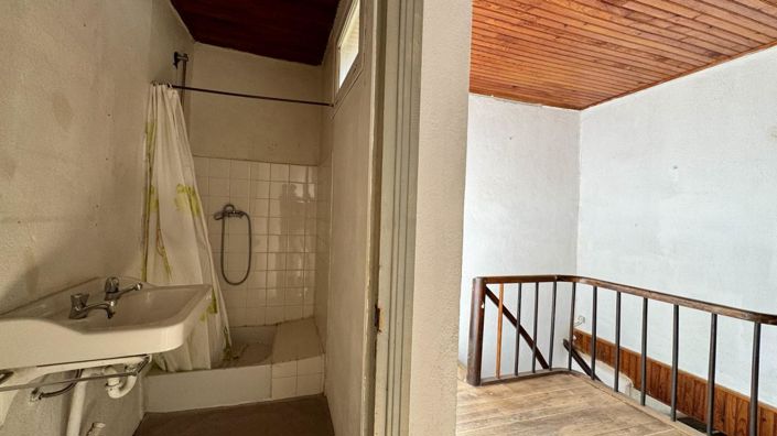 Image No.9-3 Bed House for sale