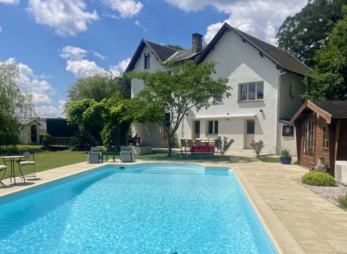 Image No.1-Propriété de 5 chambres à vendre à Brioux-sur-Boutonne