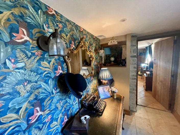 Image No.5-15 Bed Property for sale