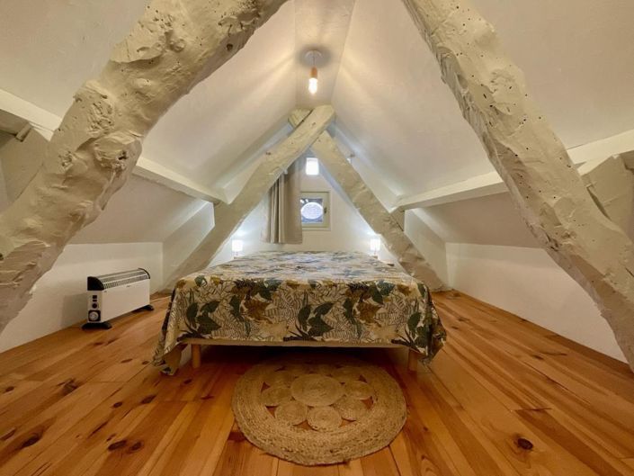 Image No.17-6 Bed House for sale