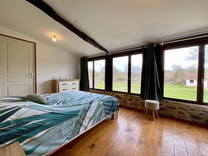 Image No.7-6 Bed House for sale