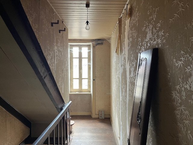 Image No.19-4 Bed Property for sale