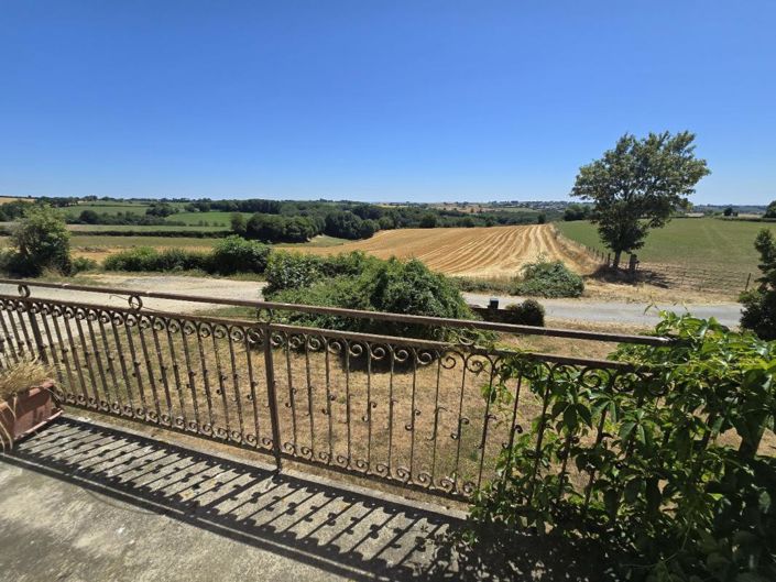 Image No.10-5 Bed Property for sale