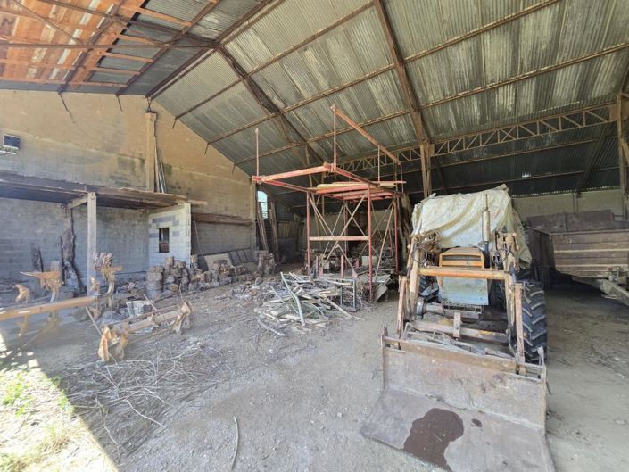 Image No.20-5 Bed Property for sale