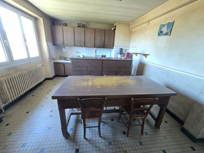 Image No.9-5 Bed Property for sale