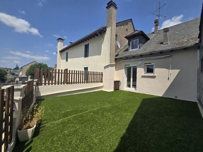 Image No.1-5 Bed House for sale