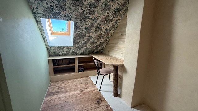 Image No.12-1 Bed Property for sale