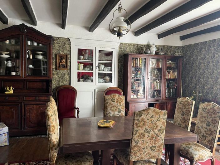 Image No.8-3 Bed Property for sale