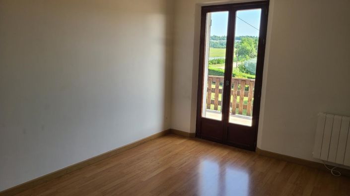 Image No.13-11 Bed Property for sale