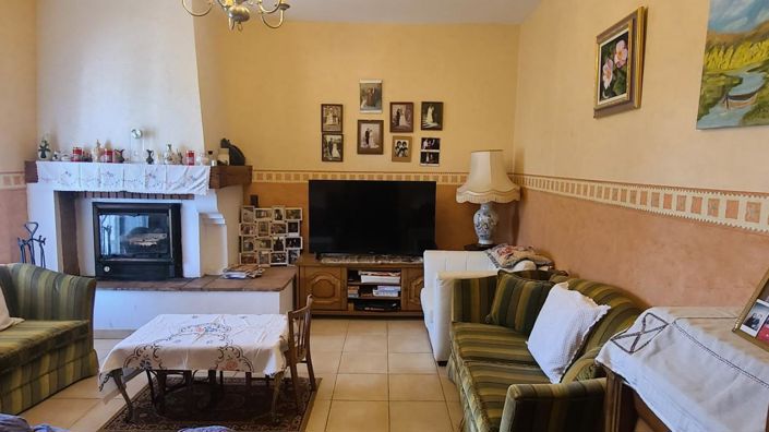 Image No.16-11 Bed Property for sale