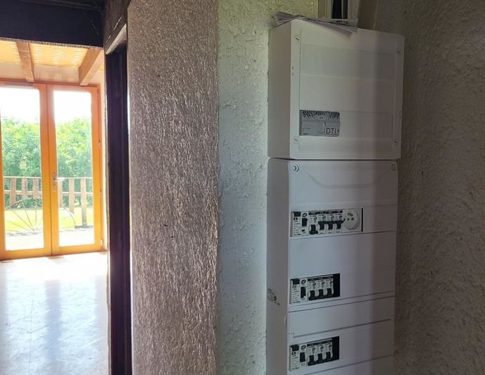 Image No.19-11 Bed Property for sale