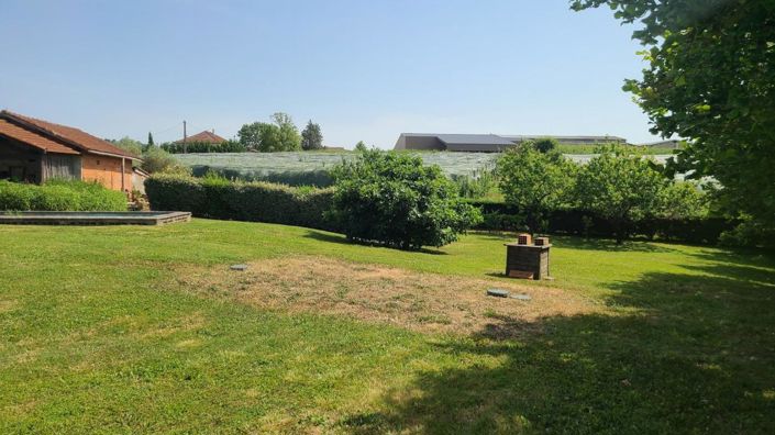 Image No.20-11 Bed Property for sale