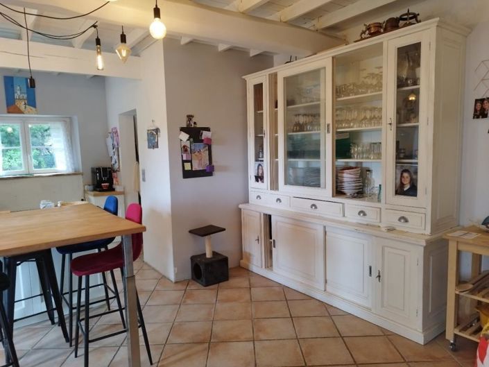 Image No.17-6 Bed Property for sale