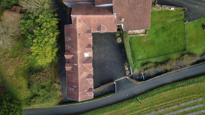 Image No.2-8 Bed House for sale