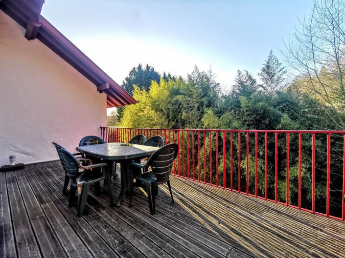 Image No.5-8 Bed House for sale