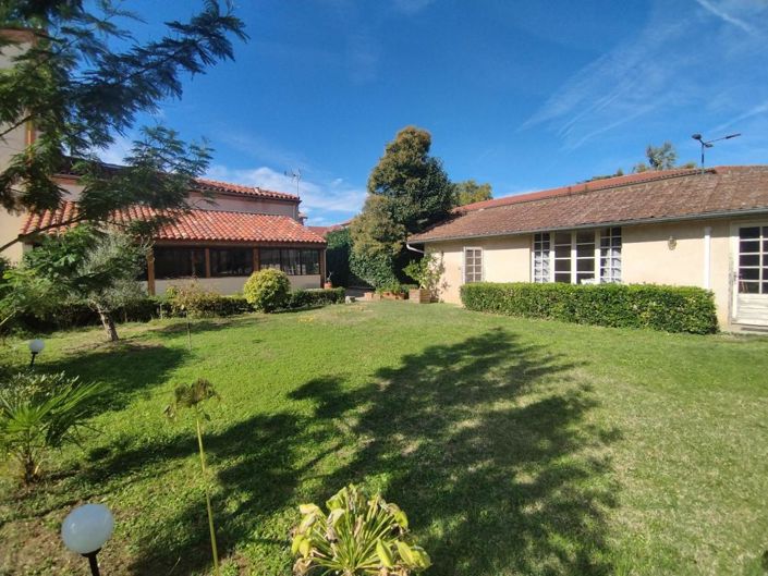 Image No.1-3 Bed Property for sale
