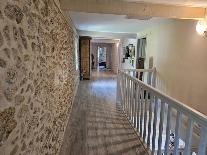 Image No.13-5 Bed Property for sale