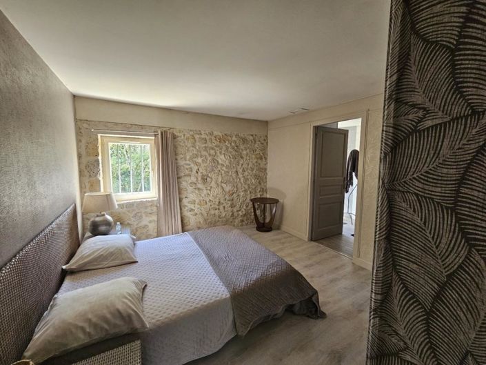 Image No.16-5 Bed Property for sale