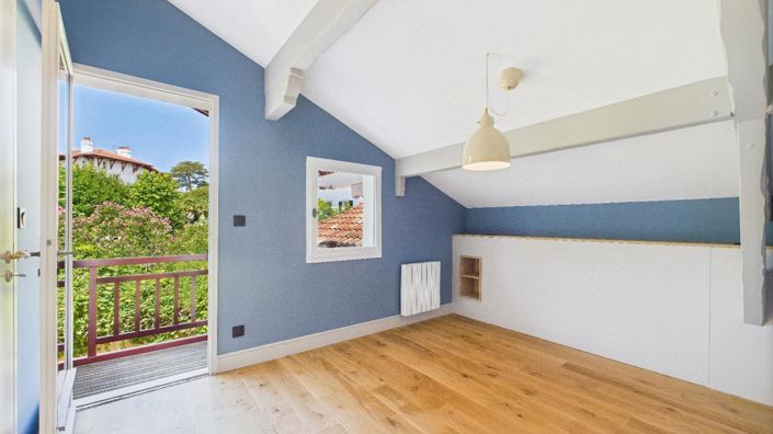 Image No.14-3 Bed House for sale