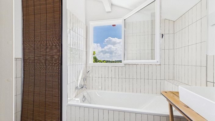 Image No.15-3 Bed House for sale