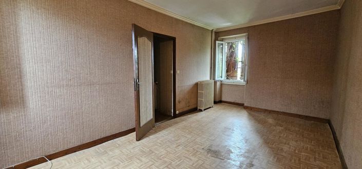 Image No.9-3 Bed Property for sale