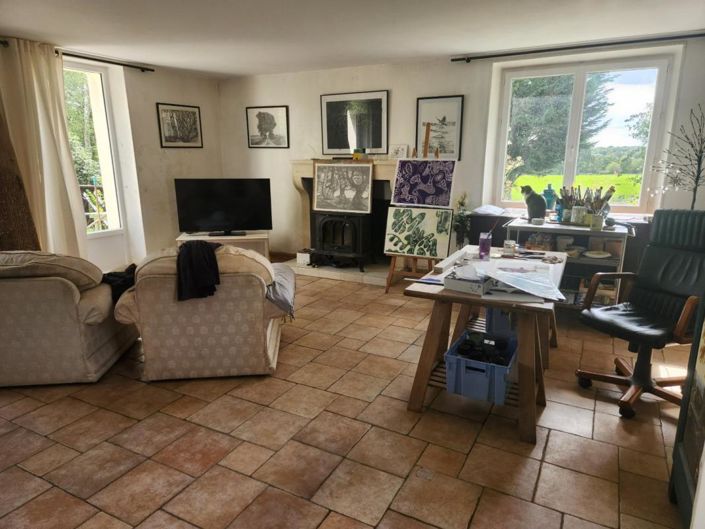 Image No.4-8 Bed House for sale