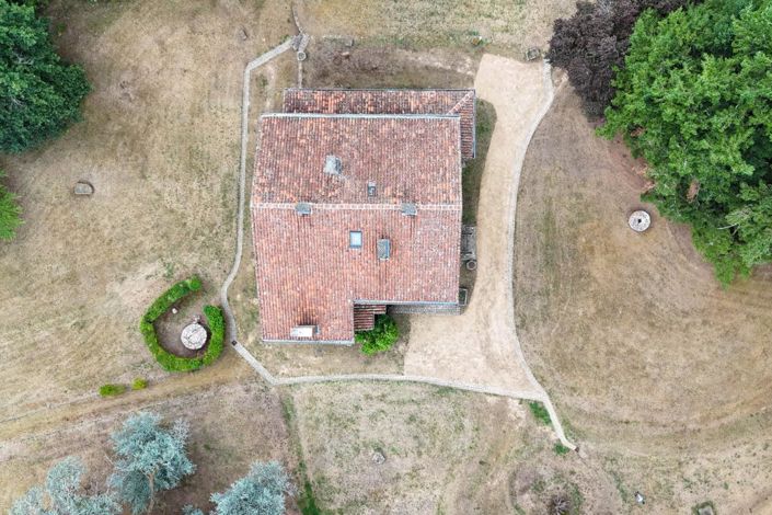 Image No.17-5 Bed Property for sale