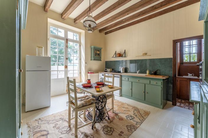 Image No.6-5 Bed Property for sale