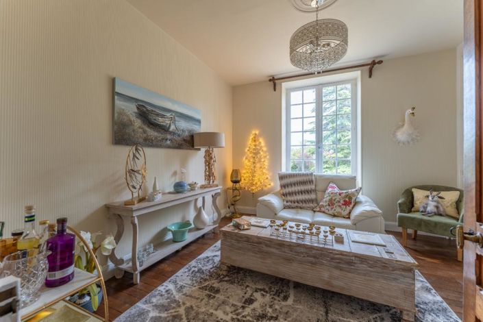 Image No.8-5 Bed Property for sale