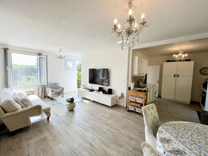 Image No.4-2 Bed Property for sale