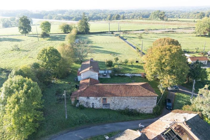 Image No.16-Maison de 2 chambres à vendre à Roumazières-Loubert