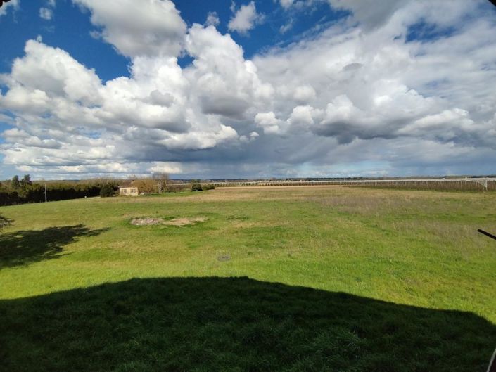 Image No.17-6 Bed Property for sale