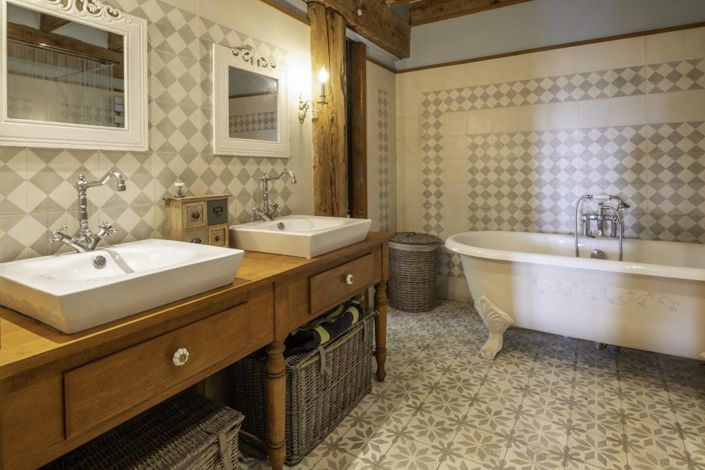 Image No.7-6 Bed Property for sale