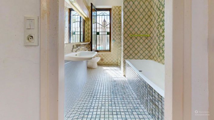 Image No.10-7 Bed House for sale