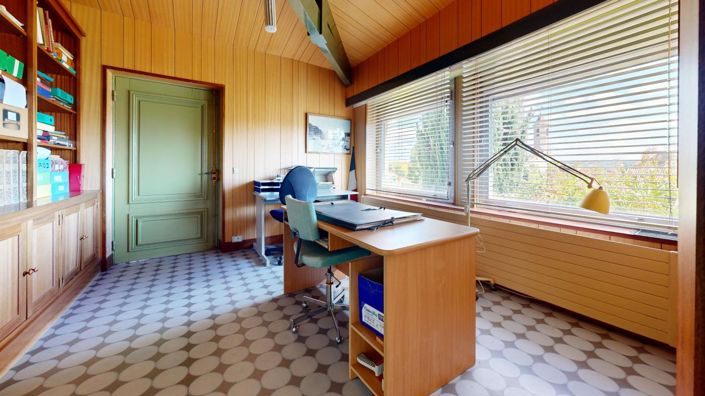 Image No.12-7 Bed House for sale