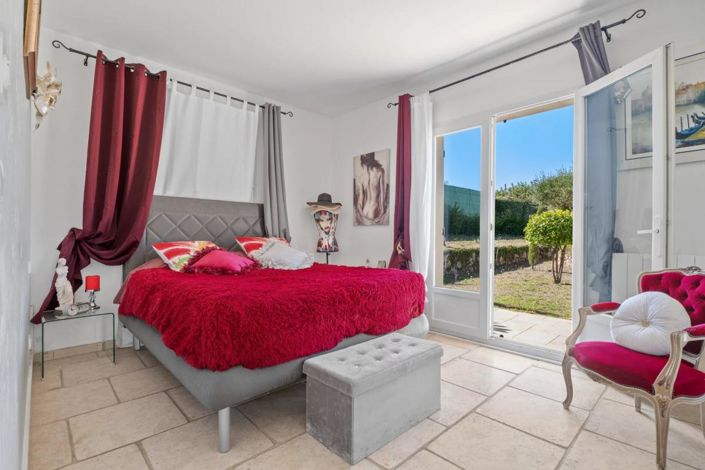 Image No.11-4 Bed Villa for sale